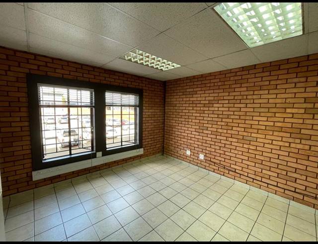 INDUSTRIAL PROPERTY TO RENT IN HENNOPSPARK